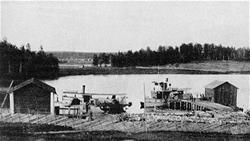 Kiuruvetiset laivat Laivarannassa 1915.jpg